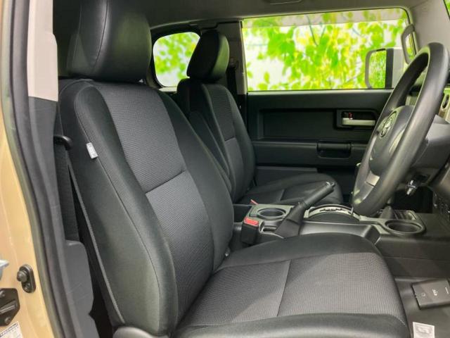 FJクルーザー 4WDヒョウジュン 新品タイヤ/社外 SDナビ/Bluetooth接続/ETC/EBD付ABS/横滑り防止装置/クルーズコントロール/バックモニター/フルセグTV/DVD/エアバッグ 運転席/エアバッグ 助手席 4WD(4枚目)