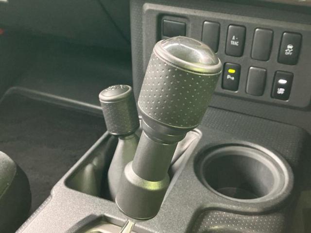 FJクルーザー 4WDヒョウジュン 新品タイヤ/社外 SDナビ/Bluetooth接続/ETC/EBD付ABS/横滑り防止装置/クルーズコントロール/バックモニター/フルセグTV/DVD/エアバッグ 運転席/エアバッグ 助手席 4WD(17枚目)