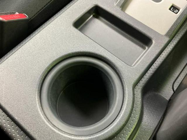 FJクルーザー 4WDヒョウジュン 新品タイヤ/社外 SDナビ/Bluetooth接続/ETC/EBD付ABS/横滑り防止装置/クルーズコントロール/バックモニター/フルセグTV/DVD/エアバッグ 運転席/エアバッグ 助手席 4WD(31枚目)