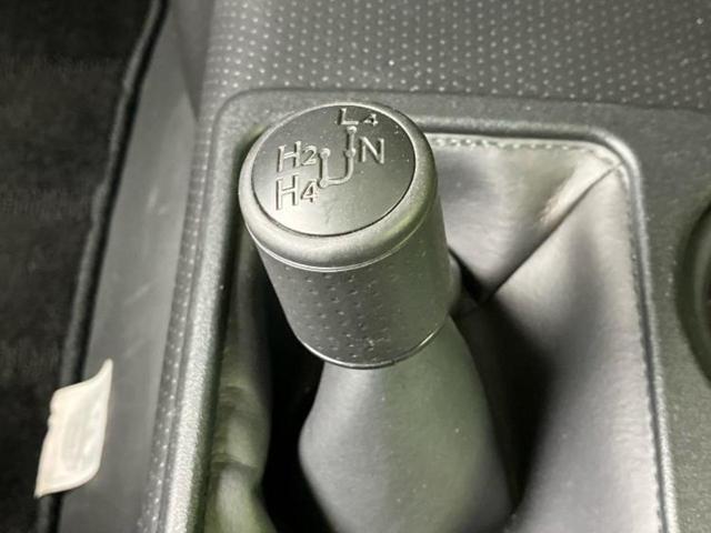 FJクルーザー 4WDヒョウジュン 新品タイヤ/社外 SDナビ/Bluetooth接続/ETC/EBD付ABS/横滑り防止装置/クルーズコントロール/バックモニター/フルセグTV/DVD/エアバッグ 運転席/エアバッグ 助手席 4WD(36枚目)