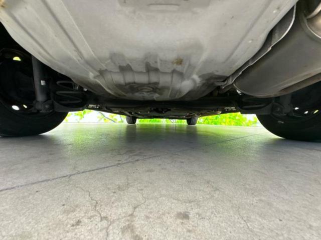 フィット １３Ｇ・１０ｔｈアニバーサリー　新品タイヤ／保証書／ＥＴＣ／ＥＢＤ付ＡＢＳ／エアバッグ　運転席／エアバッグ　助手席／パワーウインドウ／キーレススタート／パワーステアリング／オートライト／盗難防止システム／マニュアルエアコン（54枚目）