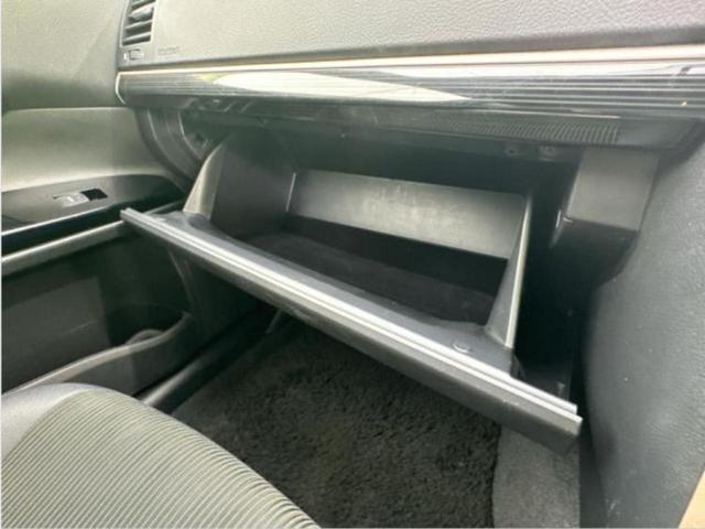 ナビ、ドラレコ、ＥＴＣ、フリップダウンモニター、デジタルインナーミラーｅｔｃ…後付け可能です！オプションも豊富に取り揃えておりますのでご安心ください！