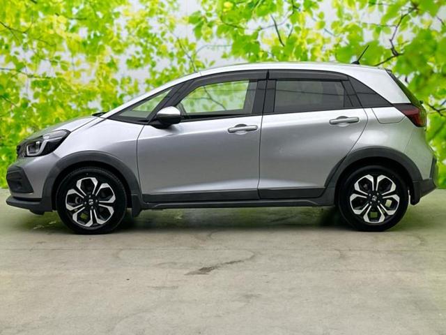 フィット ｅＨＥＶクロスター　保証書／純正　９インチ　ＳＤナビ／ホンダセンシング／車線逸脱防止支援システム／ドライブレコーダー　純正／ヘッドランプ　ＬＥＤ／ＥＴＣ／ＥＢＤ付ＡＢＳ／クルーズコントロール／バックモニター　バックカメラ（2枚目）