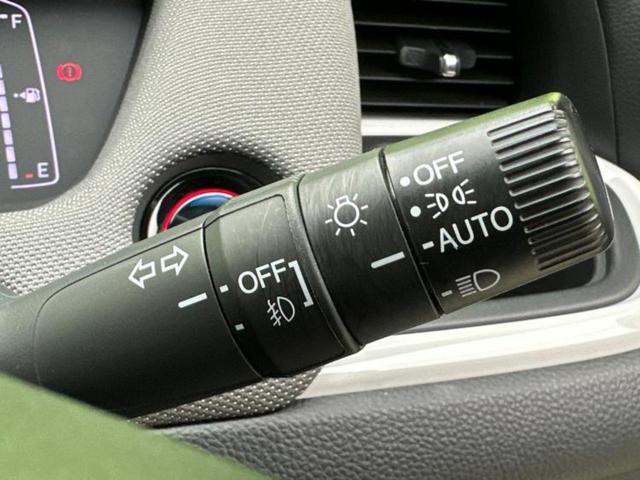 フィット ｅＨＥＶクロスター　保証書／純正　９インチ　ＳＤナビ／ホンダセンシング／車線逸脱防止支援システム／ドライブレコーダー　純正／ヘッドランプ　ＬＥＤ／ＥＴＣ／ＥＢＤ付ＡＢＳ／クルーズコントロール／バックモニター　バックカメラ（16枚目）