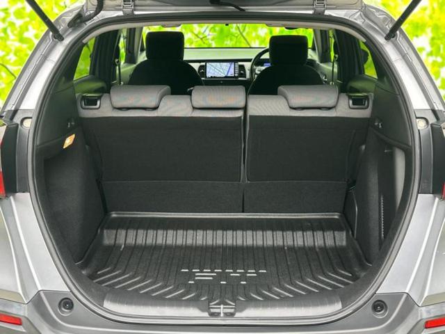 フィット ｅＨＥＶクロスター　保証書／純正　９インチ　ＳＤナビ／ホンダセンシング／車線逸脱防止支援システム／ドライブレコーダー　純正／ヘッドランプ　ＬＥＤ／ＥＴＣ／ＥＢＤ付ＡＢＳ／クルーズコントロール／バックモニター　バックカメラ（19枚目）