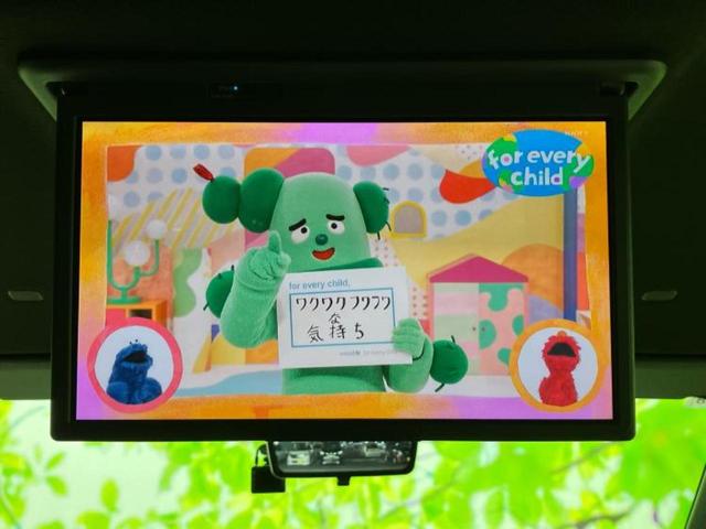 ヴォクシー ハイブリッドS-Z ディスプレイオーディオ+ナビ10.5インチ/フリップダウンモニター 純正 14インチ/デジタルインナーミラー/トヨタセーフティセンス/両側電動スライドドア/シートヒーター 前席 衝突被害軽減システム(50枚目)