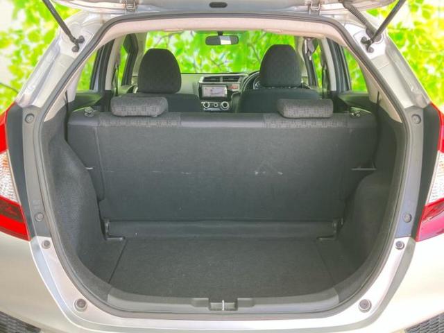 フィット 13G 保証書/純正 SDナビ/Bluetooth接続/ETC/EBD付ABS/横滑り防止装置/アイドリングストップ/バックモニター/ワンセグTV/DVD/エアバッグ 運転席/エアバッグ 助手席 バックカメラ(8枚目)