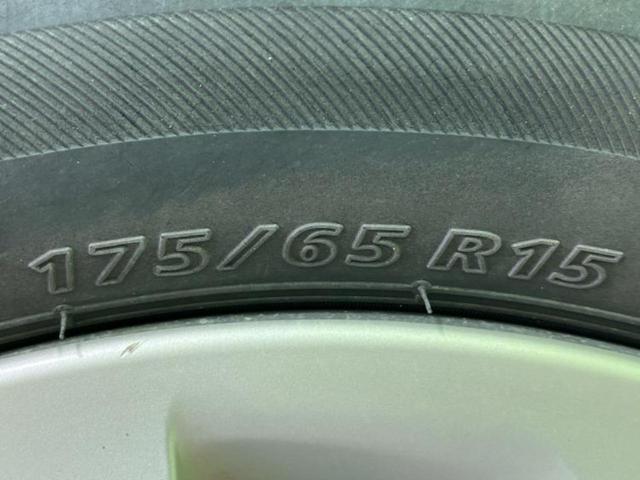 アクア Ｇ　新品タイヤ／保証書／純正　ＳＤナビ／ＥＴＣ／ＥＢＤ付ＡＢＳ／横滑り防止装置／アイドリングストップ／ワンセグＴＶ／エアバッグ　運転席／エアバッグ　助手席／パワーウインドウ／キーレスエントリー（50枚目）