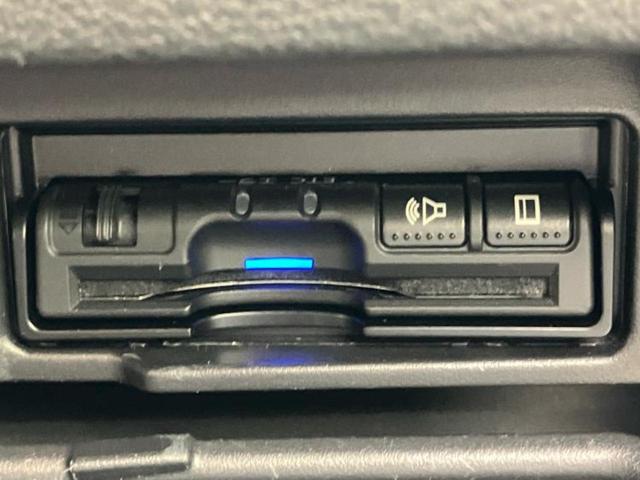 セレナ ハイウェイスターＶセレクション　新品タイヤ／保証書／純正　９インチ　ＳＤナビ／フリップダウンモニター　純正　１１インチ／インテリジェントルームミラー／エマージェンシーブレーキ／両側電動スライドドア／アラウンドビューモニター　禁煙車（17枚目）