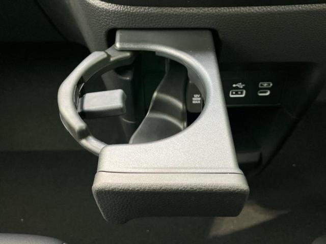 ＷＥＣＡＲＳでは各商談席に大型モニターをご用意しております！見やすい大画面でゆったりと全国の在庫をご覧いただけます！是非ご来店お待ちしております！