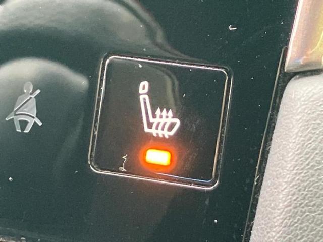 スカイライン ４００Ｒ　保証書／純正　８インチ　ＳＤナビ／エマージェンシーブレーキ／シートヒーター　前席／アラウンドビューモニター／車線逸脱防止支援システム／シート　フルレザー／ドライブレコーダー　前後　革シート　電動シート（25枚目）