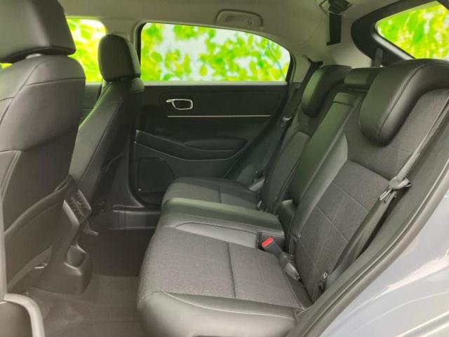 ヴェゼル ｅＨＥＶ　Ｚ　保証書／ディスプレイオーディオ＋ナビ９インチ／ホンダセンシング／シートヒーター　前席／車線逸脱防止支援システム／電動バックドア／登録済未使用車／ヘッドランプ　ＬＥＤ／ＵＳＢジャック　バックカメラ（7枚目）