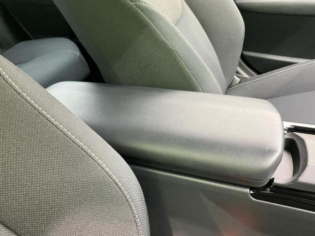 プリウス Ｇ　ディスプレイオーディオ＋ナビ８インチ／トヨタセーフティセンス／シートヒーター　前席／全方位モニター／車線逸脱防止支援システム／ヘッドランプ　ＬＥＤ／ＵＳＢジャック／Ｂｌｕｅｔｏｏｔｈ接続　全周囲カメラ（30枚目）