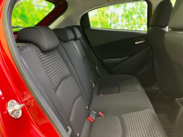 デミオ １３Ｓ　純正　ＳＤナビ／車線逸脱防止支援システム／ヘッドランプ　ＬＥＤ／Ｂｌｕｅｔｏｏｔｈ接続／ＥＴＣ／ＥＢＤ付ＡＢＳ／横滑り防止装置／バックモニター／フルセグＴＶ／ＤＶＤ／禁煙車／エアバッグ　運転席（5枚目）