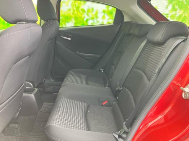 デミオ １３Ｓ　純正　ＳＤナビ／車線逸脱防止支援システム／ヘッドランプ　ＬＥＤ／Ｂｌｕｅｔｏｏｔｈ接続／ＥＴＣ／ＥＢＤ付ＡＢＳ／横滑り防止装置／バックモニター／フルセグＴＶ／ＤＶＤ／禁煙車／エアバッグ　運転席（7枚目）