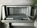 WECARSでは各商談席に大型モニターをご用意しております!見やすい大画面でゆったりと全国の在庫をご覧いただけます!是非ご来店お待ちしております!