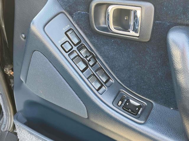 クラウン 3.0ロイヤルサルーン フェンダーミラー リアカーテン ハーフシートカバー アルミホイール AT カセット エアコン パワーウィンドウ(8枚目)