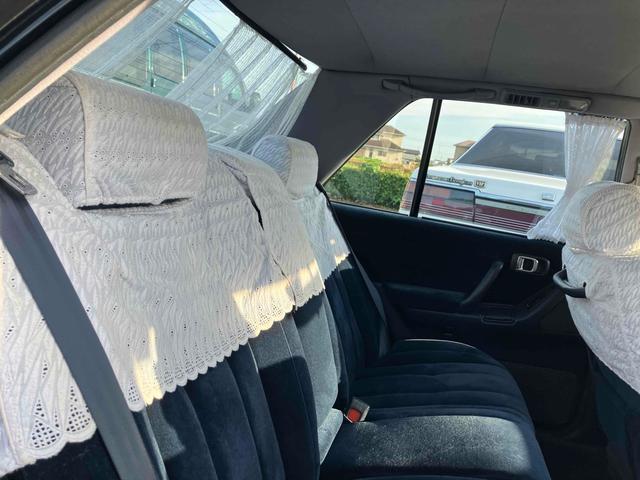 クラウン 3.0ロイヤルサルーン フェンダーミラー リアカーテン ハーフシートカバー アルミホイール AT カセット エアコン パワーウィンドウ(10枚目)