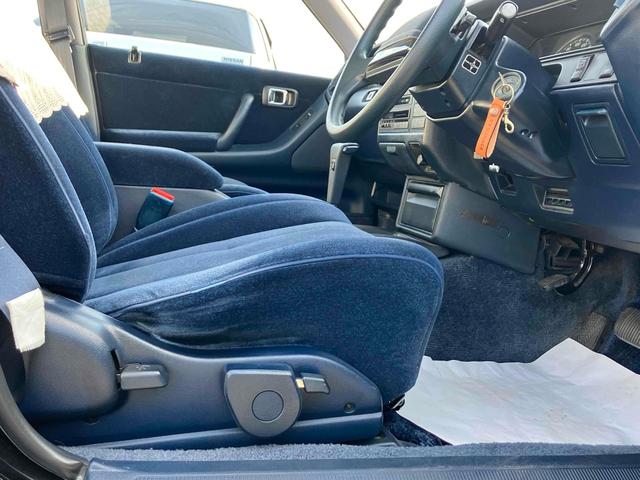 クラウン 3.0ロイヤルサルーン フェンダーミラー リアカーテン ハーフシートカバー アルミホイール AT カセット エアコン パワーウィンドウ(11枚目)