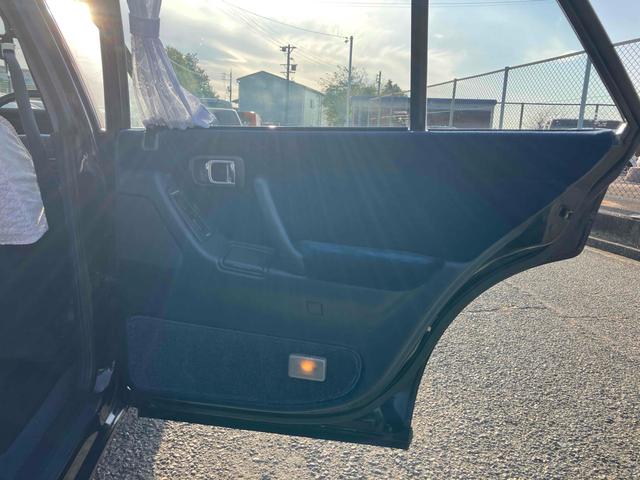 クラウン 3.0ロイヤルサルーン フェンダーミラー リアカーテン ハーフシートカバー アルミホイール AT カセット エアコン パワーウィンドウ(36枚目)