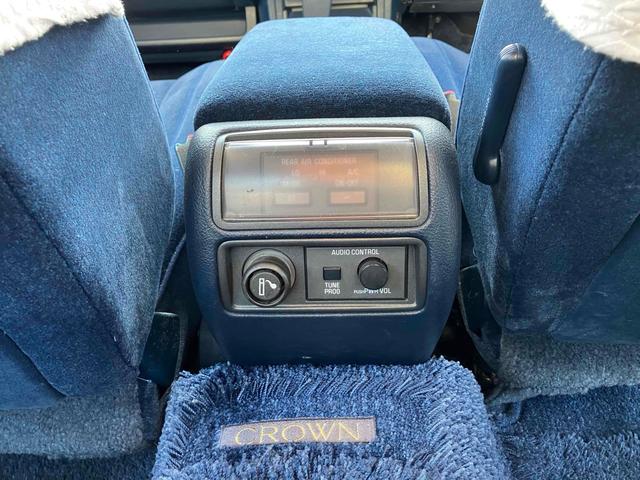 クラウン 3.0ロイヤルサルーン フェンダーミラー リアカーテン ハーフシートカバー アルミホイール AT カセット エアコン パワーウィンドウ(42枚目)