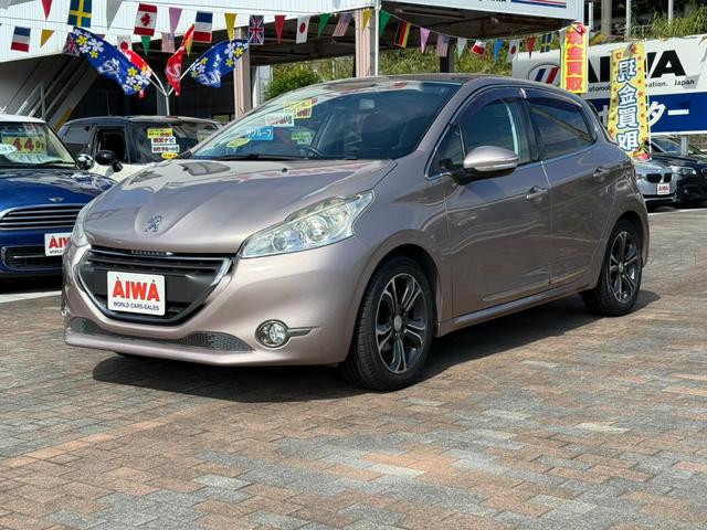 ２０８ シエロ　ユーザー様より買取　禁煙車　純正ナビ　テレビ　Ｗサンルーフ　ＥＴＣ　左右独立エアコン　クリアランスソナー（2枚目）