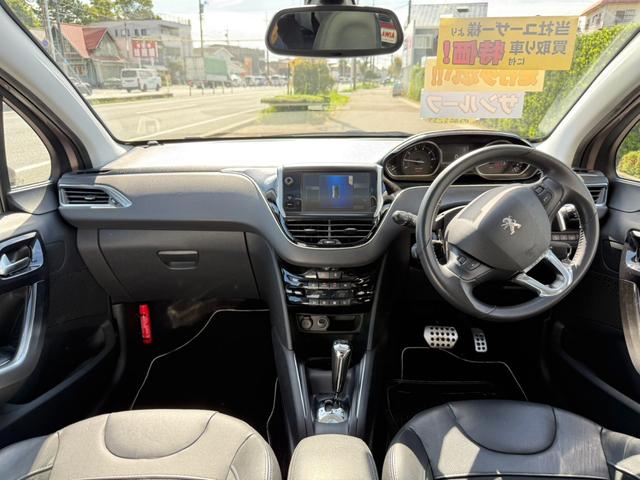 ２０８ シエロ　ユーザー様より買取　禁煙車　純正ナビ　テレビ　Ｗサンルーフ　ＥＴＣ　左右独立エアコン　クリアランスソナー（15枚目）