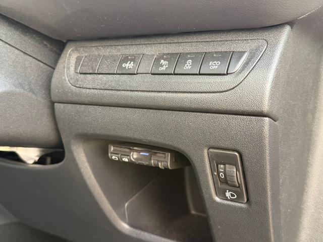 ２０８ シエロ　ユーザー様より買取　禁煙車　純正ナビ　テレビ　Ｗサンルーフ　ＥＴＣ　左右独立エアコン　クリアランスソナー（21枚目）