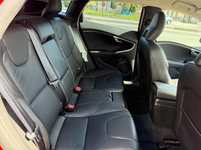Ｖ４０ Ｄ４　ＳＥ　２０１６年モデル　黒革シート　ナビ・ＴＶ　バックカメラ　禁煙車　ディーゼル　パワーシート　シートヒーター　ＥＴＣ（11枚目）