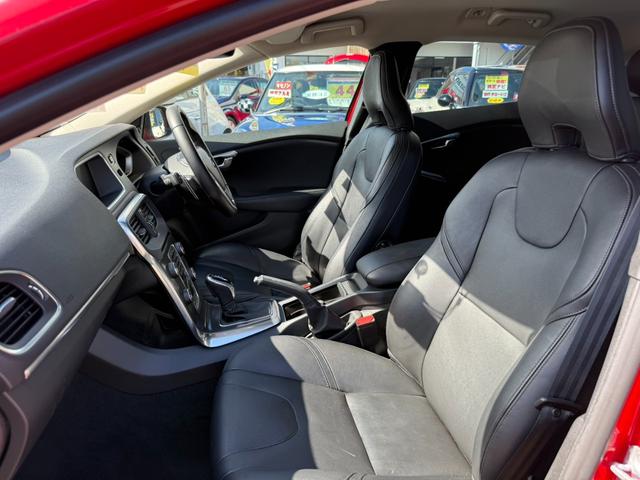 Ｖ４０ Ｄ４　ＳＥ　２０１６年モデル　黒革シート　ナビ・ＴＶ　バックカメラ　禁煙車　ディーゼル　パワーシート　シートヒーター　ＥＴＣ（12枚目）