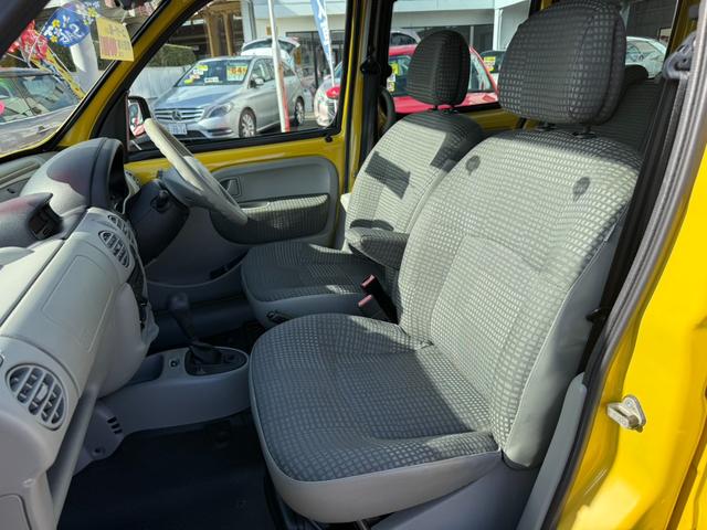 カングー １．６　ＥＴＣ　　ＣＤ　純正オーディオ　盗難防止システム　エアコン純正アルミ　ルーフレール　フォグライト　キーレス（12枚目）