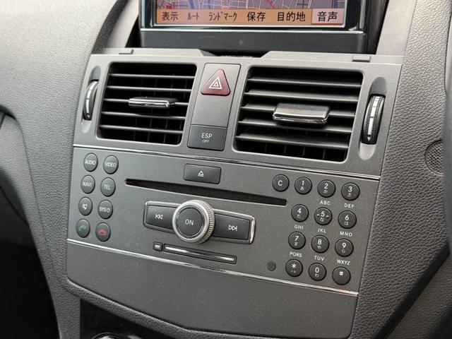 Ｃクラス Ｃ２００　ＣＧＩブルーエフィシェンシー　ユーザー買取車　ワンオーナー　禁煙車　ナビ・ＴＶ　バックカメラ　ＥＴＣ　パワーシート（19枚目）