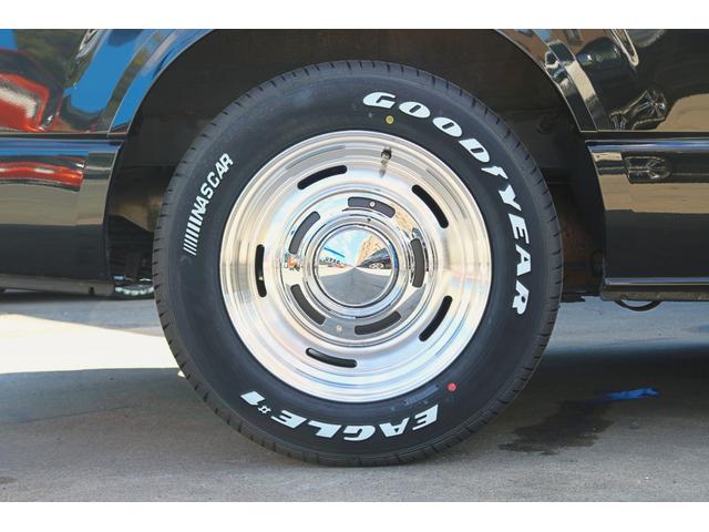 ハイエースワゴン ＧＬ　ロング　ＦＬＥＸＲｅＣｌａｓｓｉｃ丸目施工　ボンネットスムージング加工　ＦＬＥＸオーバーフェンダー　ＤＥＡＮクロスカントリーホイール　ＦＬＥＸシートカバー　ＦＬＥＸクラシックテールケンウッドＤＡ（38枚目）