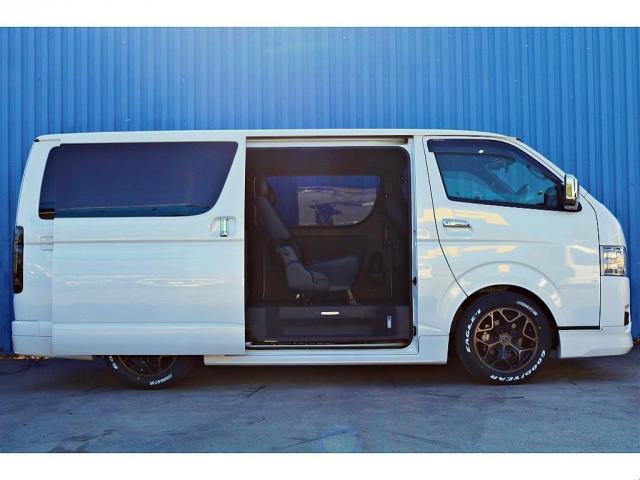 ハイエースバン スーパーGL ダークプライムII バットフェイスボンネット モデリスタフルエアロ リアバンパー FLEXオーバーフェンダー FLEXアルティメットVer2テール FLEXバルベロHEXホイール アルパインBIGX11インチナビ(19枚目)