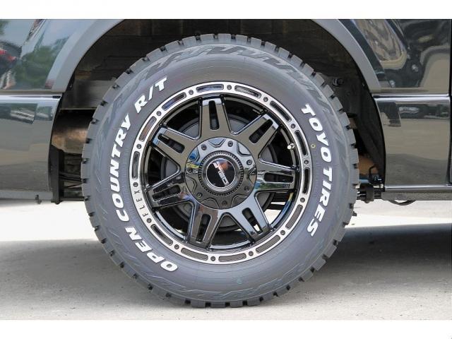 ハイエースバン スーパーGL ダークプライムII ReClassic施工 ボンネットスムージング T-Forceスポイラー オバフェン Delf04 オメガLEDテールランプ フリップベッド アルパイン7インチナビ&デジタルインナーミラー(6枚目)