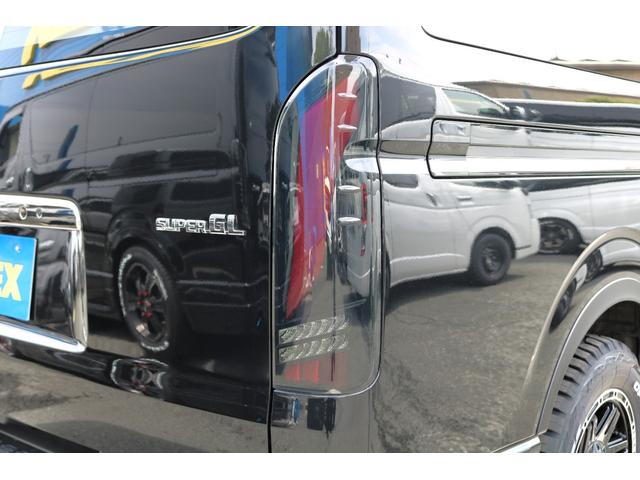 ハイエースバン スーパーGL ダークプライムII ReClassic施工 ボンネットスムージング T-Forceスポイラー オバフェン Delf04 オメガLEDテールランプ フリップベッド アルパイン7インチナビ&デジタルインナーミラー(38枚目)
