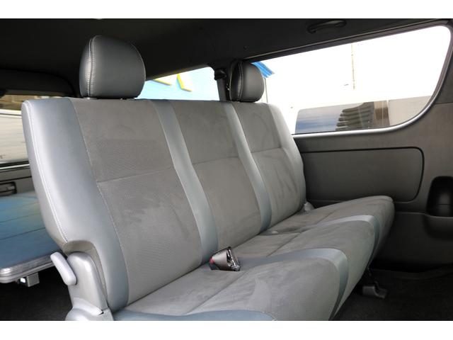 ハイエースバン スーパーGL ダークプライムII ReClassic施工 ボンネットスムージング T-Forceスポイラー オバフェン Delf04 オメガLEDテールランプ フリップベッド アルパイン7インチナビ&デジタルインナーミラー(40枚目)