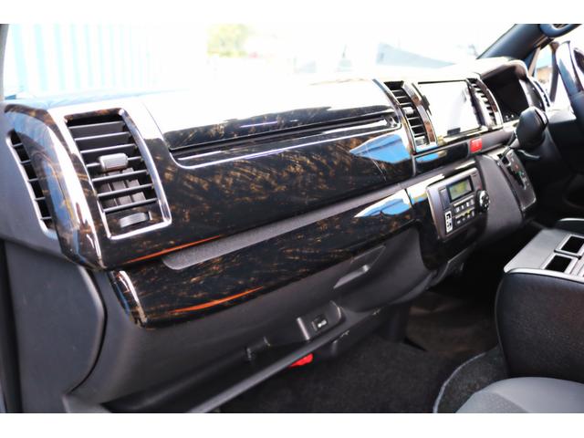 ハイエースバン スーパーGL ダークプライムII FLEXフロントスポイラー オーバーフェンダー DELF02ホイール アルティメットテール 1.5インチローダウン 室内サイドバー 7インチナビゲーション ビルトインETC バックカメラ(42枚目)