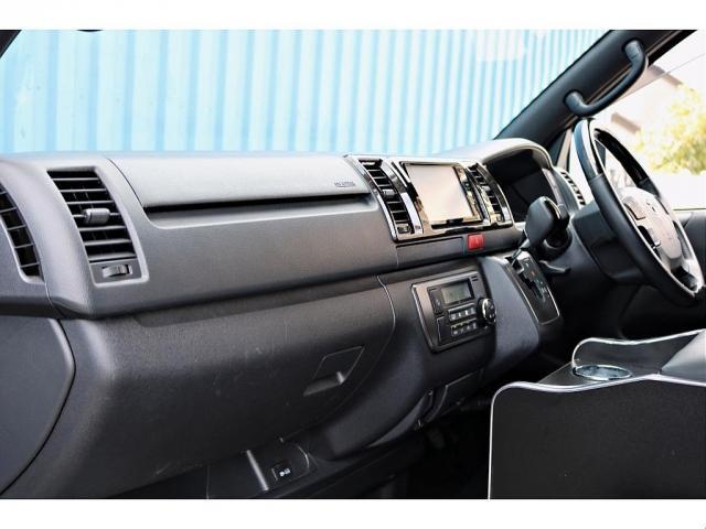 ハイエースバン スーパーGL ダークプライムII FLEXフロントスポイラー オバフェン W-DEEPSホイール アルティメットテール フリップアップベッド 1.5ローダウン 室内サイドバー パナ7インチナビ パイオニア天井スピーカー&フリップダウン(12枚目)