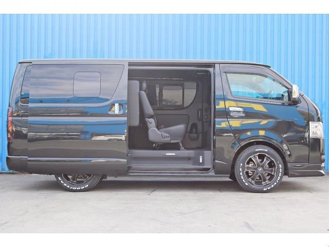 ハイエースバン スーパーGL ダークプライムII FLEXフロントスポイラー オバフェン W-DEEPSホイール アルティメットテール フリップアップベッド 1.5ローダウン 室内サイドバー パナ7インチナビ パイオニア天井スピーカー&フリップダウン(19枚目)