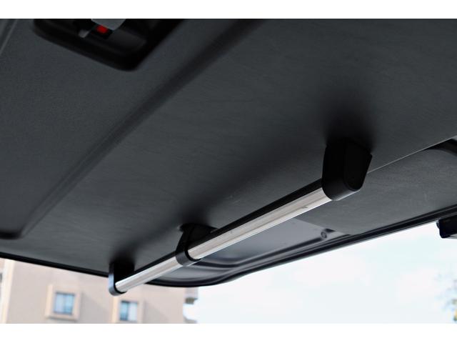 ハイエースバン スーパーGL ダークプライムII FLEXフロントスポイラー オバフェン W-DEEPSホイール アルティメットテール フリップアップベッド 1.5ローダウン 室内サイドバー パナ7インチナビ パイオニア天井スピーカー&フリップダウン(58枚目)