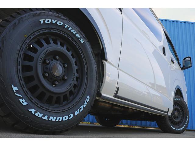 ネクサスクレストＮＣ１ホイール×ＴＯＹＯオープンカントリータイヤ　艶消しブラック仕上げのオーバーフェンダーも装着♪