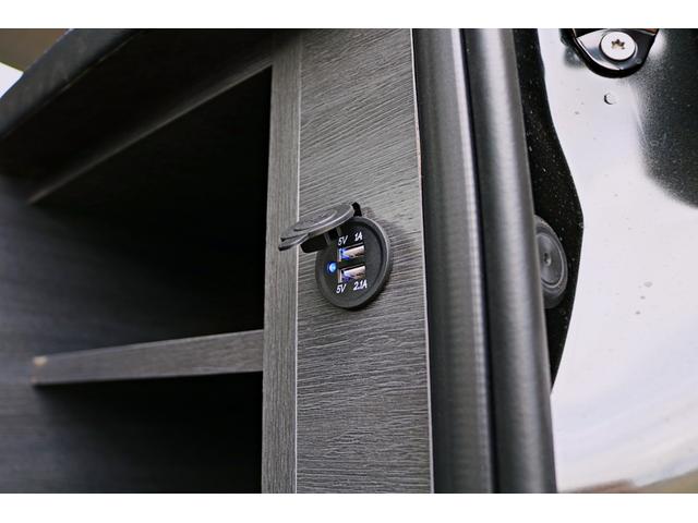 ハイエースワゴン GL FLEX Relaxing FLEXスポイラー&オバフェン 1インチローダウン DELF04ホイール FLEXシートカバー 煌LEDテールランプ カロ7インチナビ&フリップダウンモニター10インチ(39枚目)