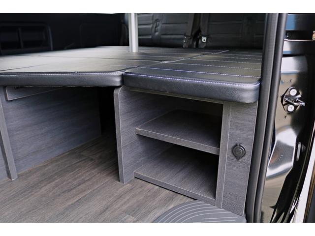 ハイエースワゴン GL FLEX Relaxing FLEXスポイラー&オバフェン 1インチローダウン DELF04ホイール FLEXシートカバー 煌LEDテールランプ カロ7インチナビ&フリップダウンモニター10インチ(41枚目)