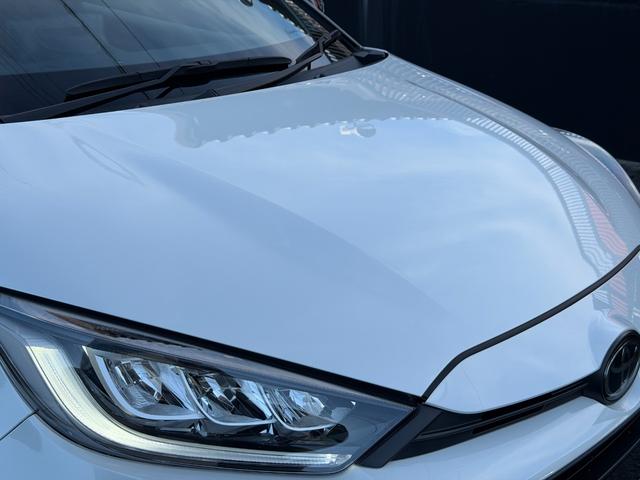 ＧＲヤリス ＲＺ　／令和３年式／６速マニュアル車／トヨタセーフティセンス／カーボンルーフ／ＬＥＤヘッドライト／純正１８インチアルミ／ヘッドアップディスプレイ／ＡＨＢ／レーダークルコン／スマートキー＆プッシュスタート（10枚目）
