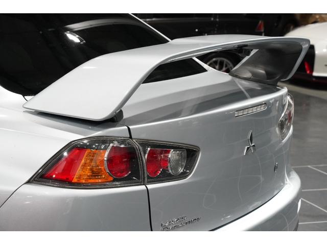 ランサー ＧＳＲエボリューションＸ　／３００ＰＳモデル／純正１８インチアルミ／純正レカロシート／ＨＫＳマフラー／ＳＡＲＤキャタライザー／ＴＯＭＥＩタービン／ビルシュタインサスペンション／キーレスオペレーション（9枚目）