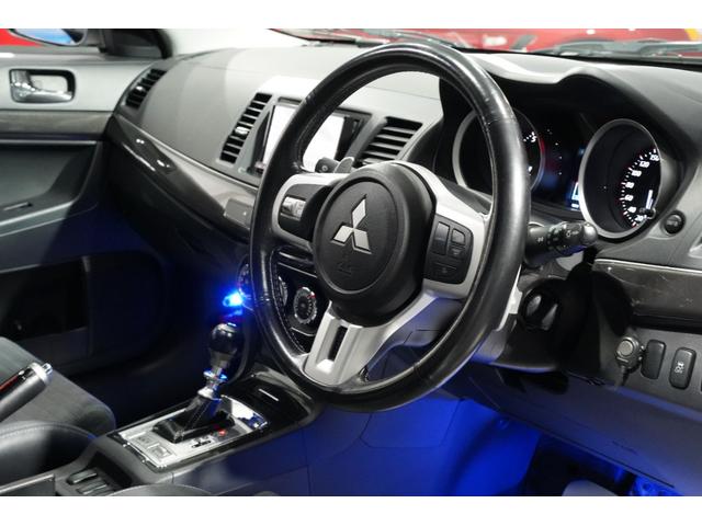 ランサー ＧＳＲエボリューションＸ　／３００ＰＳモデル／純正１８インチアルミ／純正レカロシート／ＨＫＳマフラー／ＳＡＲＤキャタライザー／ＴＯＭＥＩタービン／ビルシュタインサスペンション／キーレスオペレーション（17枚目）