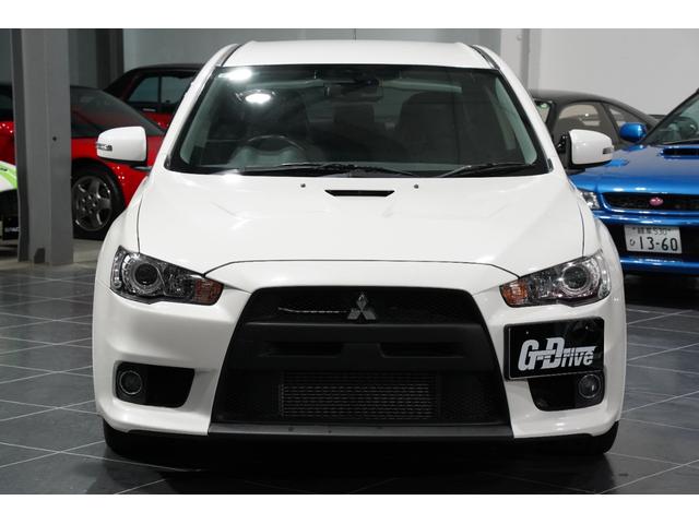 ランサー ＧＳＲエボリューションＸ　ファイナルＳＳＴ／平成２７年式／ブレンボキャリパー／純正１８インチアルミ／純正レカロシート／大型リヤスポイラー／キーレスオペレーション（4枚目）