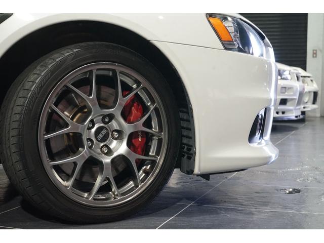 ランサー ＧＳＲエボリューションＸ　ファイナルＳＳＴ／平成２７年式／３００ＰＳ／純正オプションＢＢＳ１８インチアルミ／ブレンボキャリパー／レカロシート／キーレスオペレーション（8枚目）