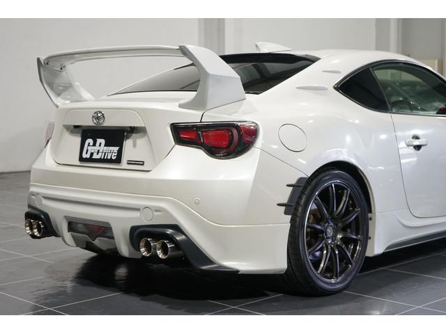 ８６ ＧＴ　／平成２５年式／６速マニュアル／ＨＫＳスーパーチャージャー・エキマニ・車高調／ＴＲＤマフラー／ＫＵＨＬバンパー／ＴＲＤエアロ／ブリッドフルバケットシート／レイズ１８インチアルミ（8枚目）